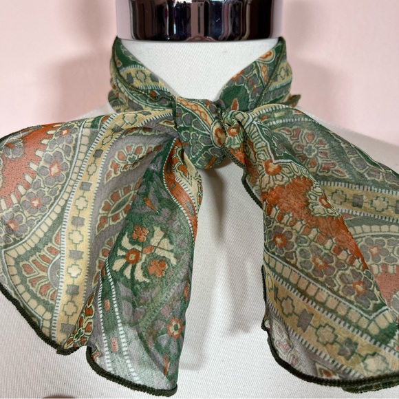 Vintage 1960 70 MCM Mod Avocado green Paisley semi sheer Bow Neck scarf Cravat - Picture 7 of 16